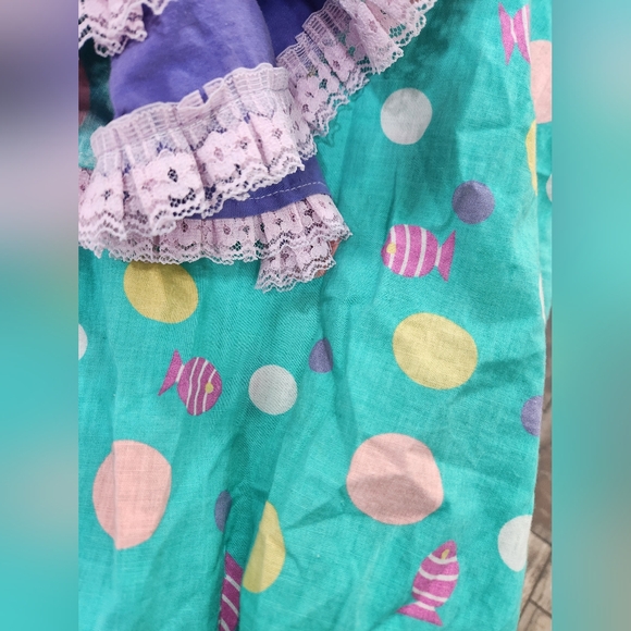 Costume - Picture 3 of 5